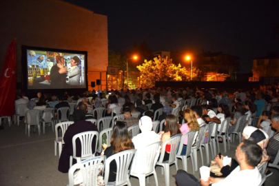 Bursa Yıldırım’da yaz sineması keyfi