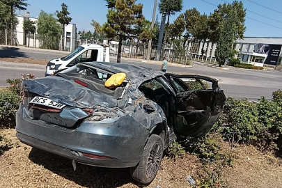 Eskişehir'de takla atan araçtaki 9 yaşındaki çocuk hayatını kaybederken 4 kişi yaralandı
