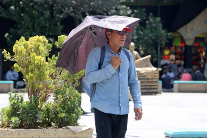 İran’da enerji tüketimini azaltmak için 13 eyalette "sıcak hava tatili"