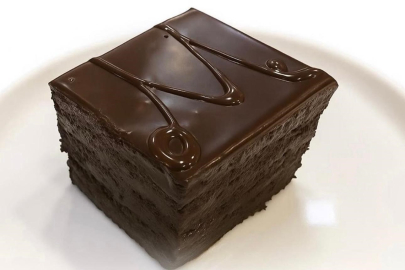 Bursa'da asırlık pasta mahkemelik oldu!