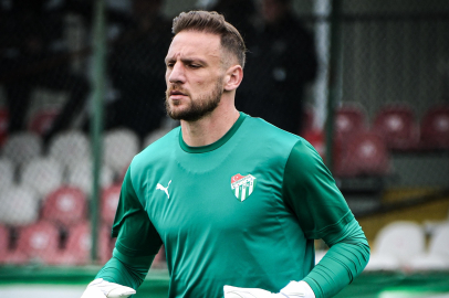 Bursaspor’un kalecisi Anıl Atağ ile ilgili PFDK’dan dikkat çeken karar!