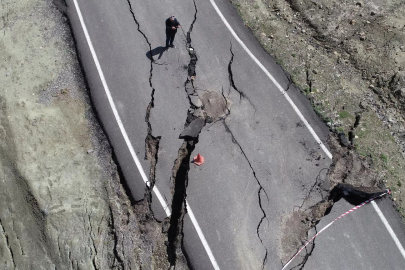 Erzurum'da heyelan: 70 ev boşaltıldı!