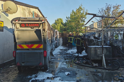 Kayseri'de belediyenin temizlik araçları küle döndü