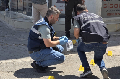 Şanlıurfa Siverek’te adliye çıkışında 2 kişiyi silahla yaralayan zanlı yakalandı