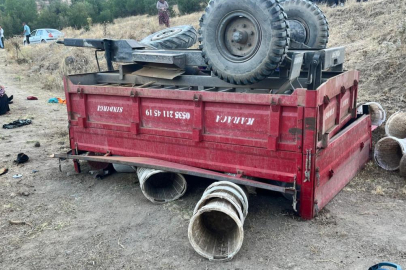 Balıkesir'de tarım işçilerini taşıyan traktör devrildi: 1 ölü