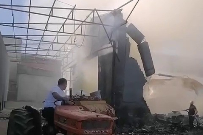 Bursa'da yıkım yapılan fabrika alev alev yandı!