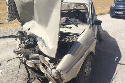 Kahramanmaraş'ta kamyonet ile otomobil çarpıştı: 2 yaralı