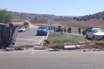 Kırıkkale'de iki otomobil çarpıştı: 3 yaralı