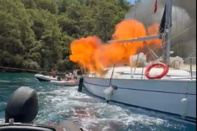 Muğla Dalaman’da özel tekne denizin ortasında cayır cayır yandı
