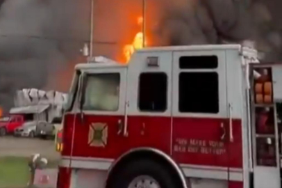ABD'de petrol fabrikasında patlama! Halk acil tahliye edildi! 400 işçi çalışıyordu...