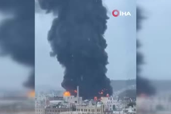 İsrail Yemen’de başkanlık sarayı yerleşkesini ve elektrik santrallerini vurdu