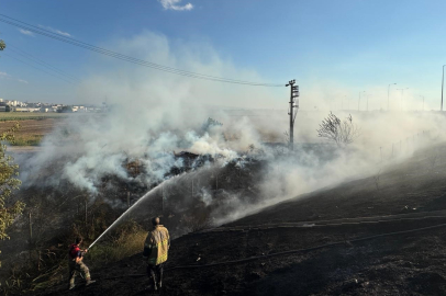 İzmir'de mobilya atölyesinde yangın