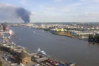 Almanya Hamburg Limanı yakınında yangın