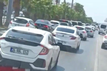 Antalya'da trafikte sıkışan ambulans hastayı güçlükle hastaneye ulaştırdı