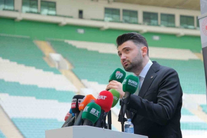 Bursaspor Başkanı Çelik'ten şampiyon takıma tebrik ve davet!