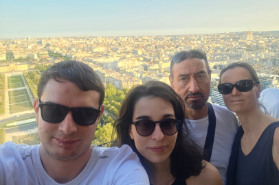 Bursalı ikizler, babalarının mezun olduğu üniversiteyi kazandı