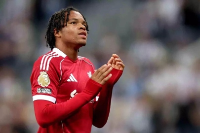 Liverpool uzatmalarda Ngumoha'nın golüyle Newcastle'ı geçti