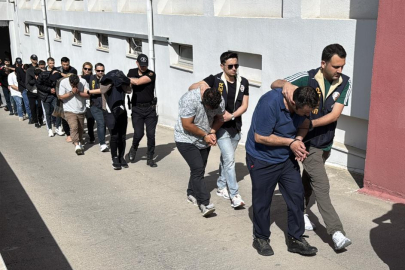 Adana'da uyuşturucu suçlarından aranan 15 kişi yakalandı