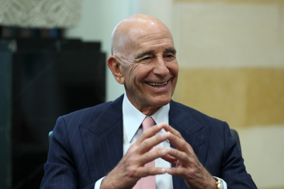 Lübnan'da gazetecilere "hayvani" diyen ABD'li Barrack, özür diledi