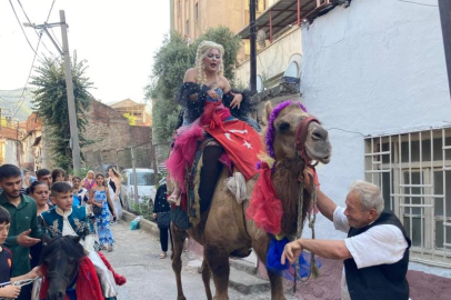 Bursa'da görülmemiş sünnet düğünü! Deve ve midilli...