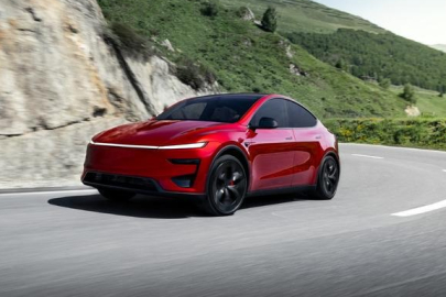 Yeni Tesla tanıtıldı! İşte Türkiye fiyatı