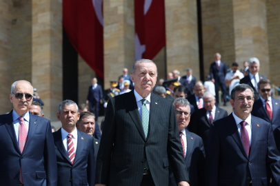 30 Ağustos Zaferi'nin 103. yıl dönümünde Cumhurbaşkanı Erdoğan ve devlet erkanı Anıtkabir'de