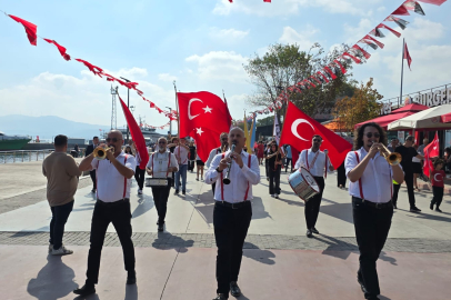 Bursa Mudanya'da, 30 Ağustos Zafer Bayramı coşkuyla kutlandı