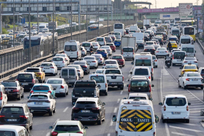 İstanbul'da bazı yollar trafiğe kapatıldı