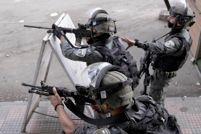 Katil İsrail'in işgal planı yaptığı Gazze'nin yakınlarında 7 İsrail askeri yaralandı