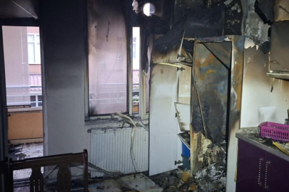 Ağrı'da yangın: Dumandan etkilenen 15 kişi kurtarıldı