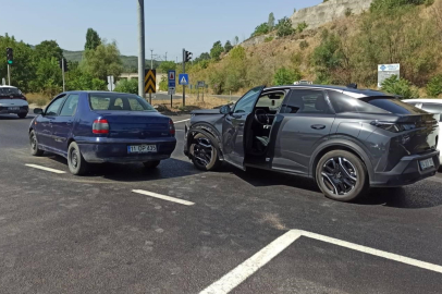 Bilecik'te iki otomobil çarpıştı: 1 yaralı