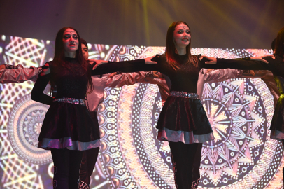 Bursa Osmangazi’de “Zaferin Dansı” gösterisi izleyenleri büyüledi