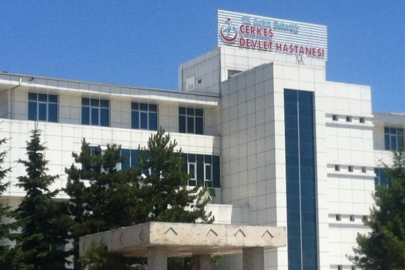 Çankırı D100’de kontrolden çıkan hafif ticari şarampole devrildi: 2’si çocuk 4 yaralı