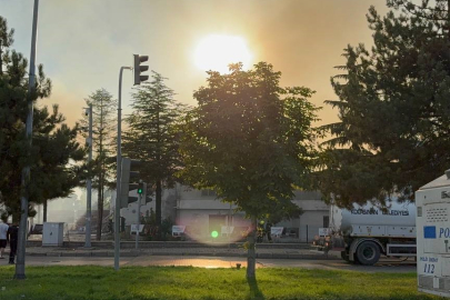 Kayseri'de hırdavat dükkanındaki yangın fabrikaya sıçradı