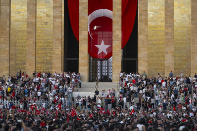 Anıtkabir 30 Ağustos'ta 630 bini aşkın ziyaretçiyi ağırladı
