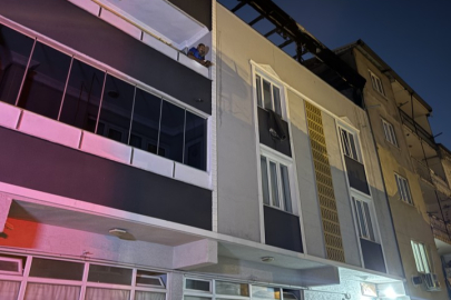 Bursa'da 3 katlı binada yangın!