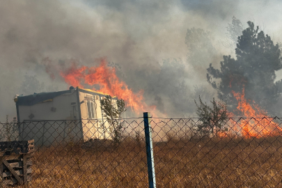 Karabük'teki yangın evlere sıçradı