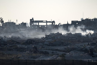 Katil İsrail'in bu sabah Gazze Şeridi'ne düzenlediği saldırılarda 33 Filistinli hayatını kaybetti