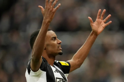 Liverpool Isak'ı rekor transfer bedeliyle kadrosuna kattı