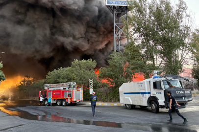 Kayseri'de fabrika yangını: Çok sayıda ekip müdahale ediyor