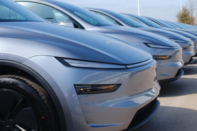 Tesla sahiplerine müjde! Öyle bir özellik geldi ki...