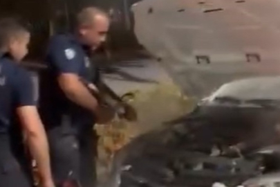 Elazığ’da seyir halindeki otomobil alev aldı