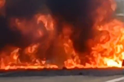 Karabük'teki feci kaza kamerada: Otomobilller alev topuna döndü