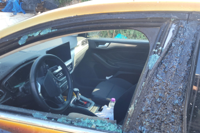 Kastamonu'da park halinde alevlere teslim olan panelvan araç yandı