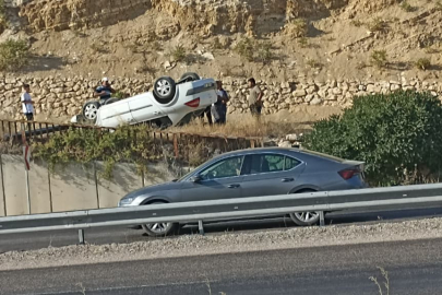 Sivas'ta takla atan otomobilin sürücüsü yaralandı