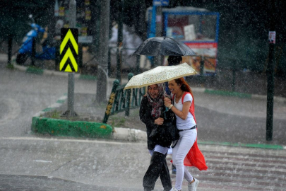 Bursalılar dikkat! Meteoroloji'den hafta sonu için sağanak yağış uyarısı... (5 Eylül 2025 Bursa Hava Durumu)