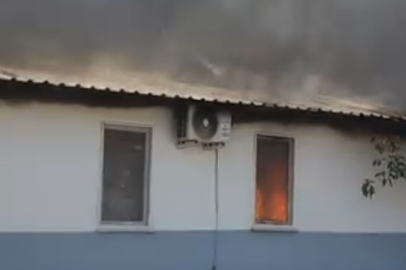 Antalya Kumluca'da yaşlı kadının yalnız yaşadığı ev yandı