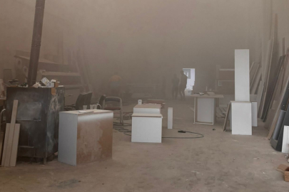 Konya Beyşehir'de mobilya imalathanesinde yangın paniği