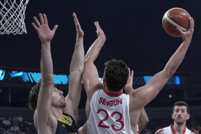 Kabine üyelerinden "Filenin Sultanları" ve "12 Dev Adam"a tebrik mesajı