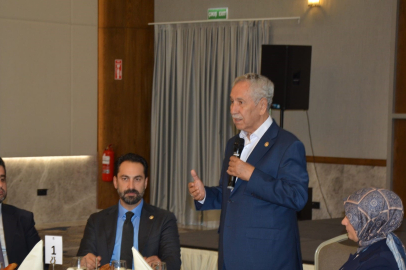 Bülent Arınç: Türkiye ne gördüyse AK Parti sayesinde gördü